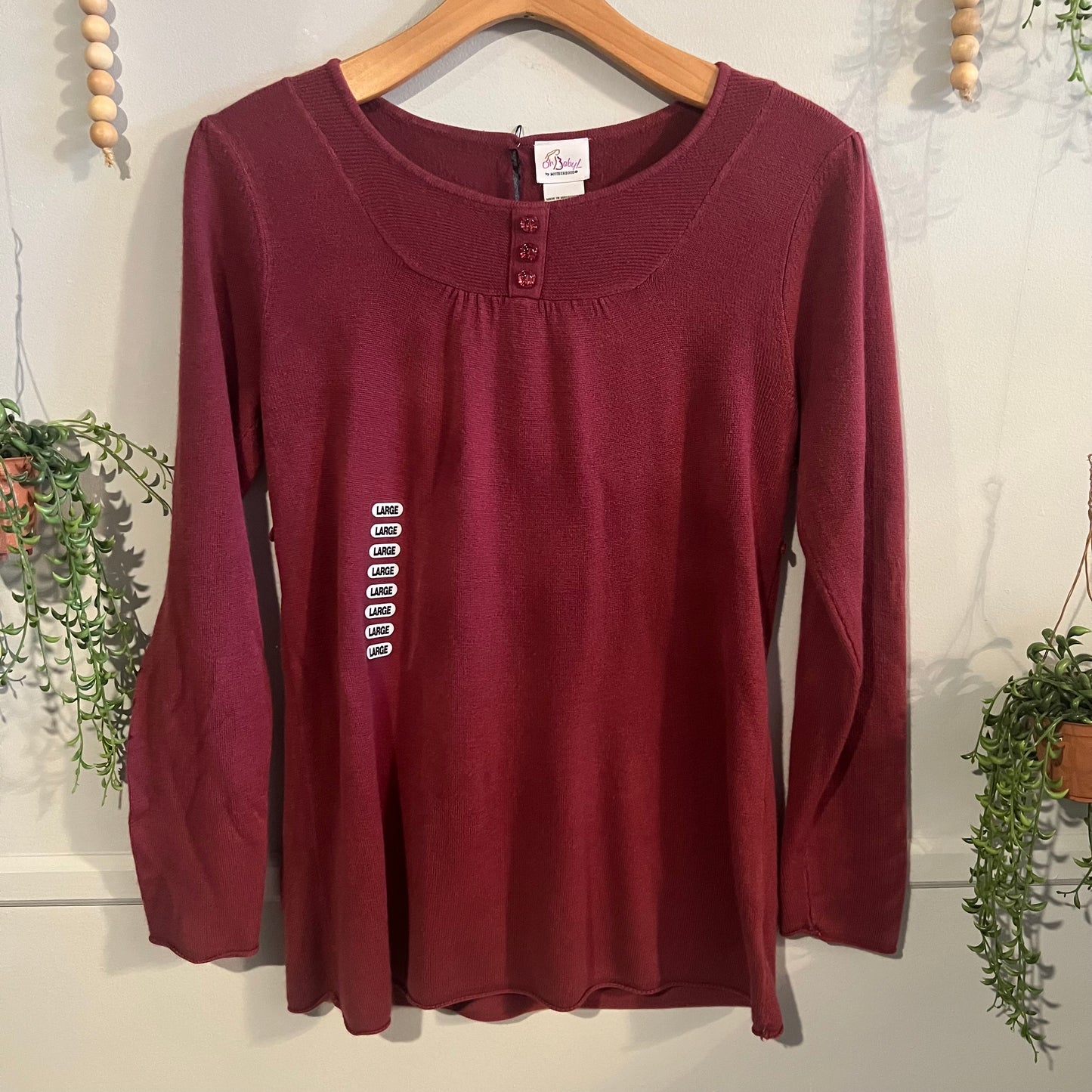 Faux button accents lightweight LS sweater, Maroon