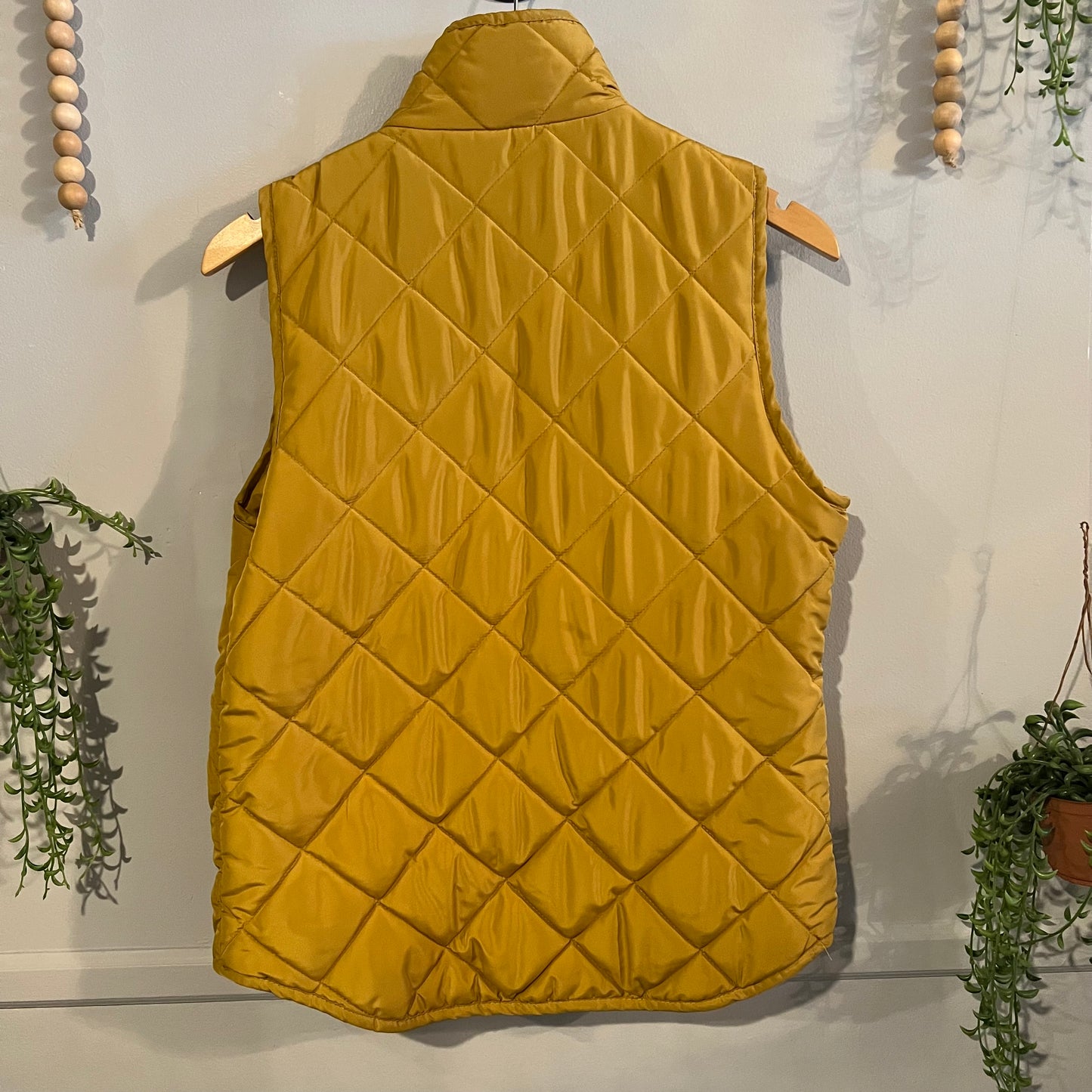 Quilted pocket puffer vest, Yellow
