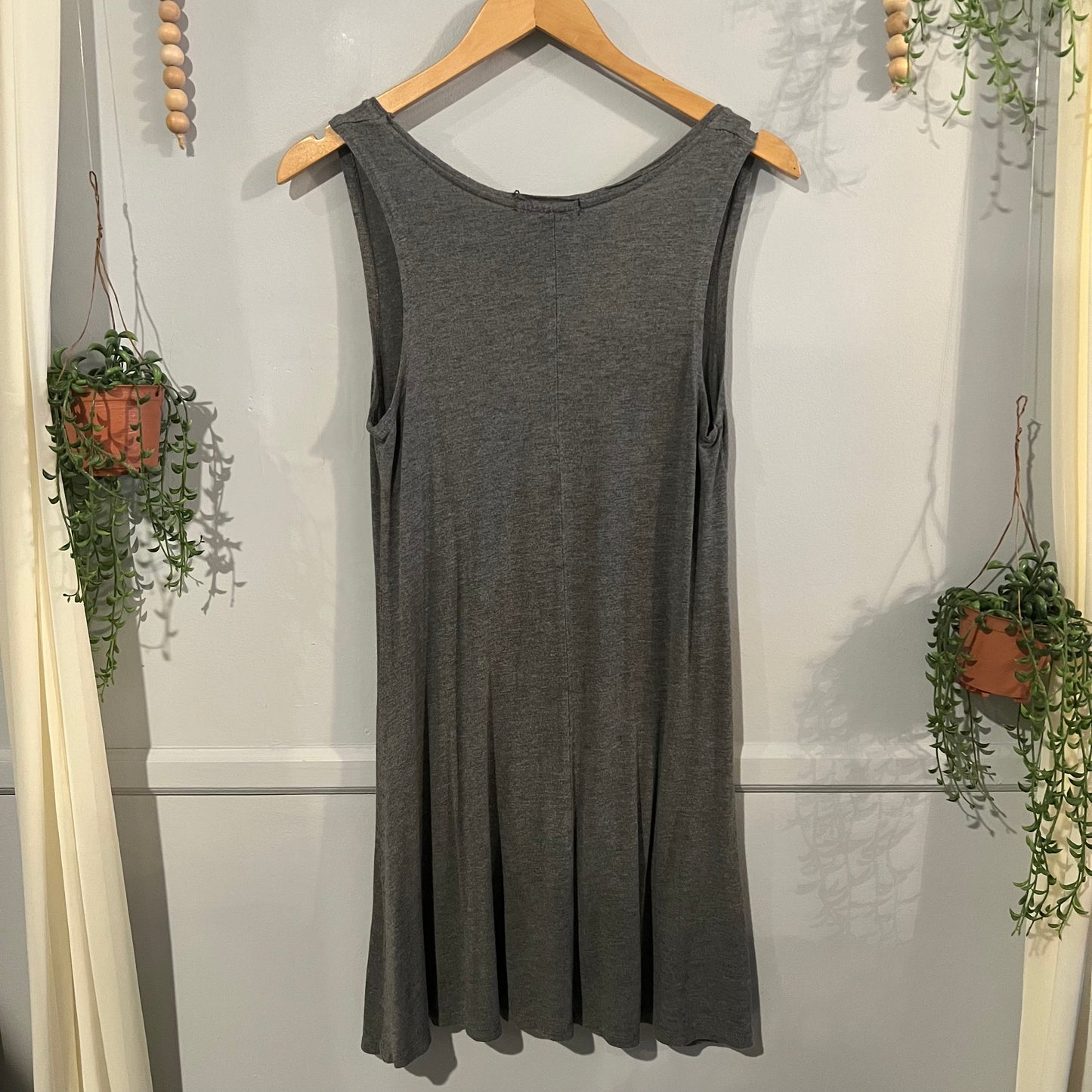 Extra long flowy scoop neck pocket tank, Grey