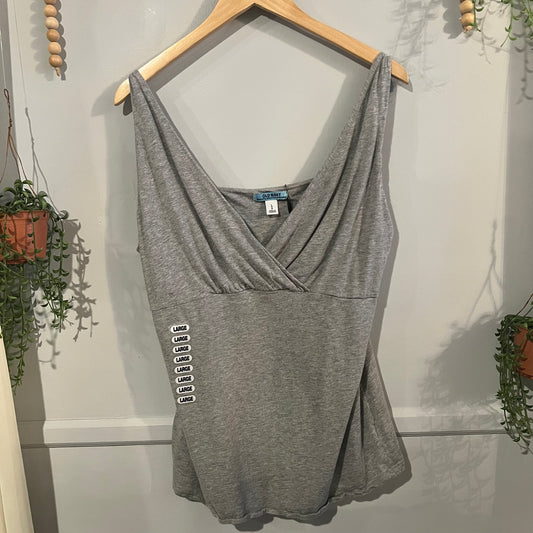 Deep v-neck tank, Grey -NF