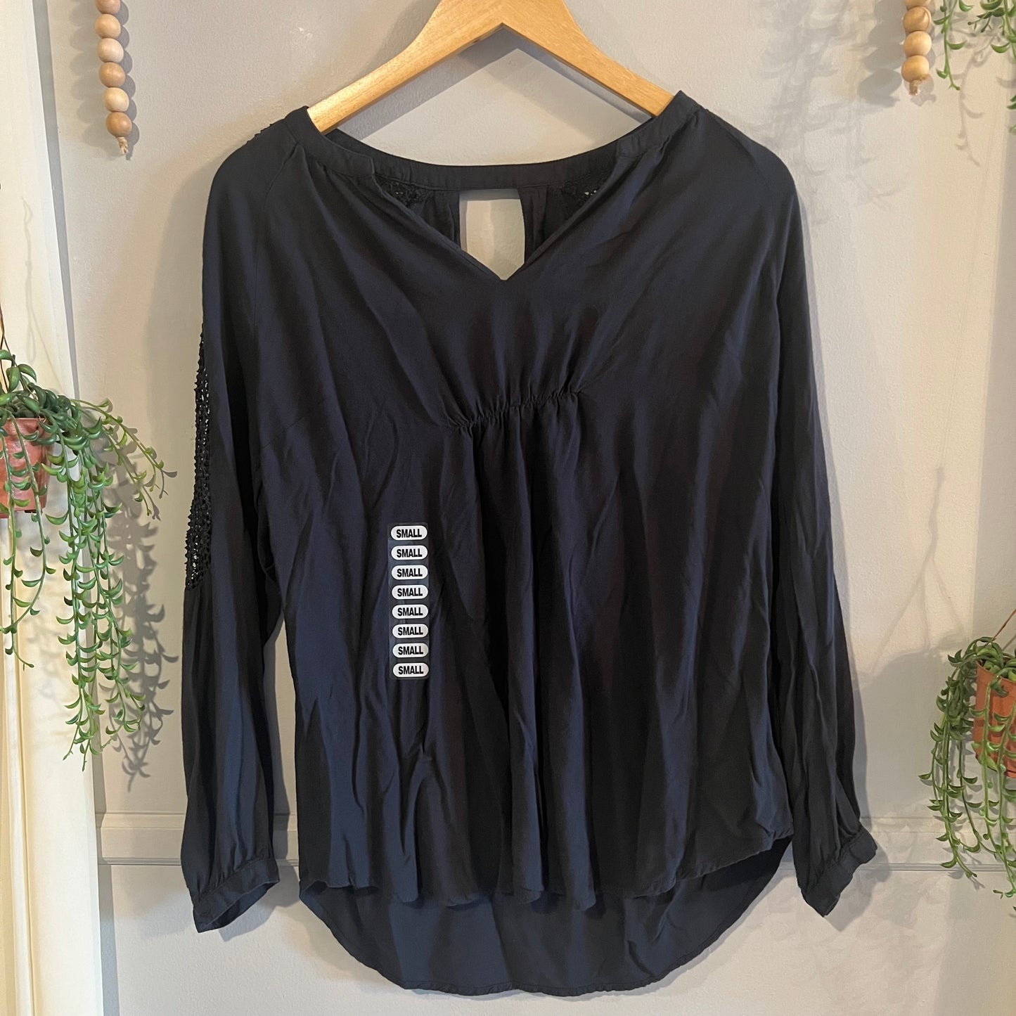 Cinched LS flowy blouse, Charcoal