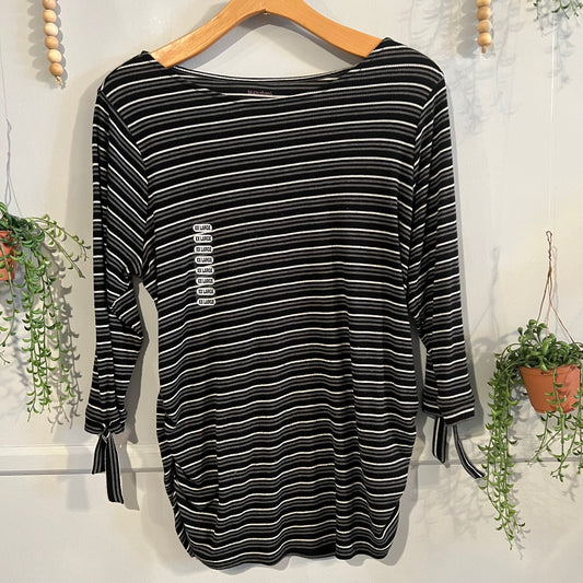 Striped ribbed knit lightweight 3/4 sweater, Black