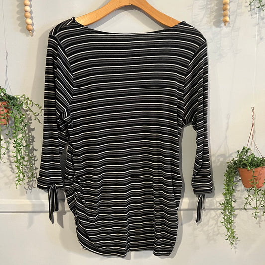 Striped ribbed knit lightweight 3/4 sweater, Black