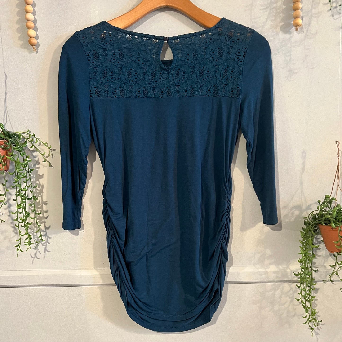 Classic lace accent fitted LS tee, turquoise