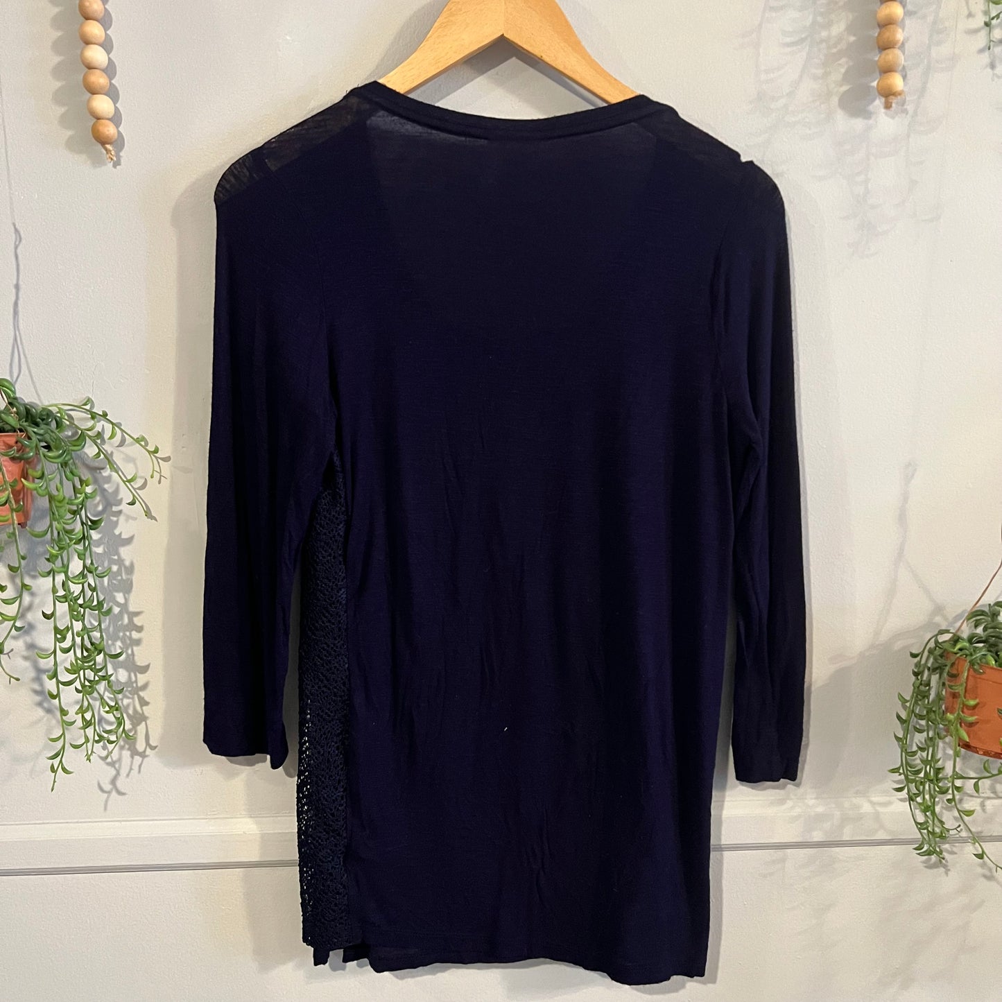 Crocheted round neck LS tee with pocket, Navy