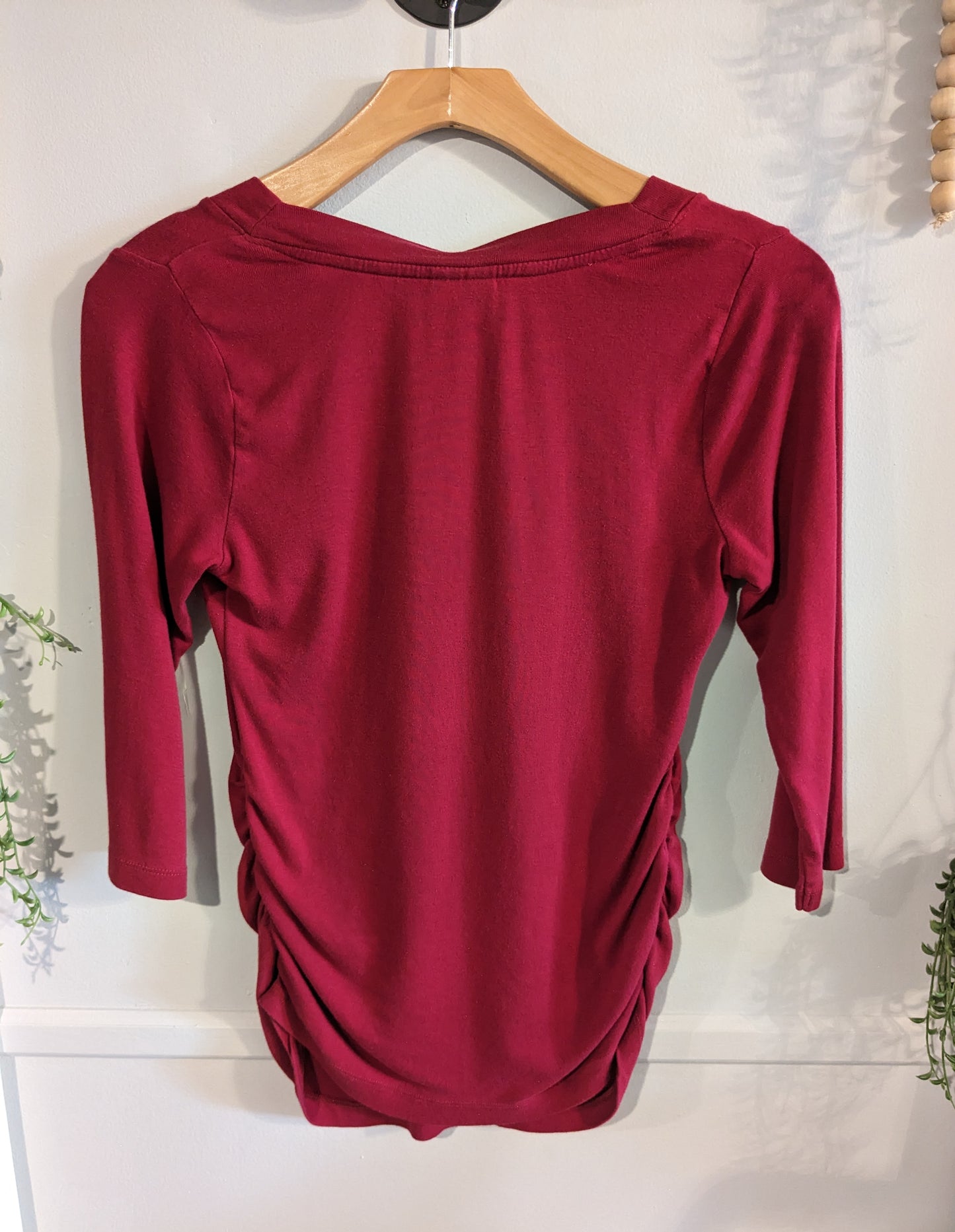Fitted wide v-neck 3/4 tee, Cranberry