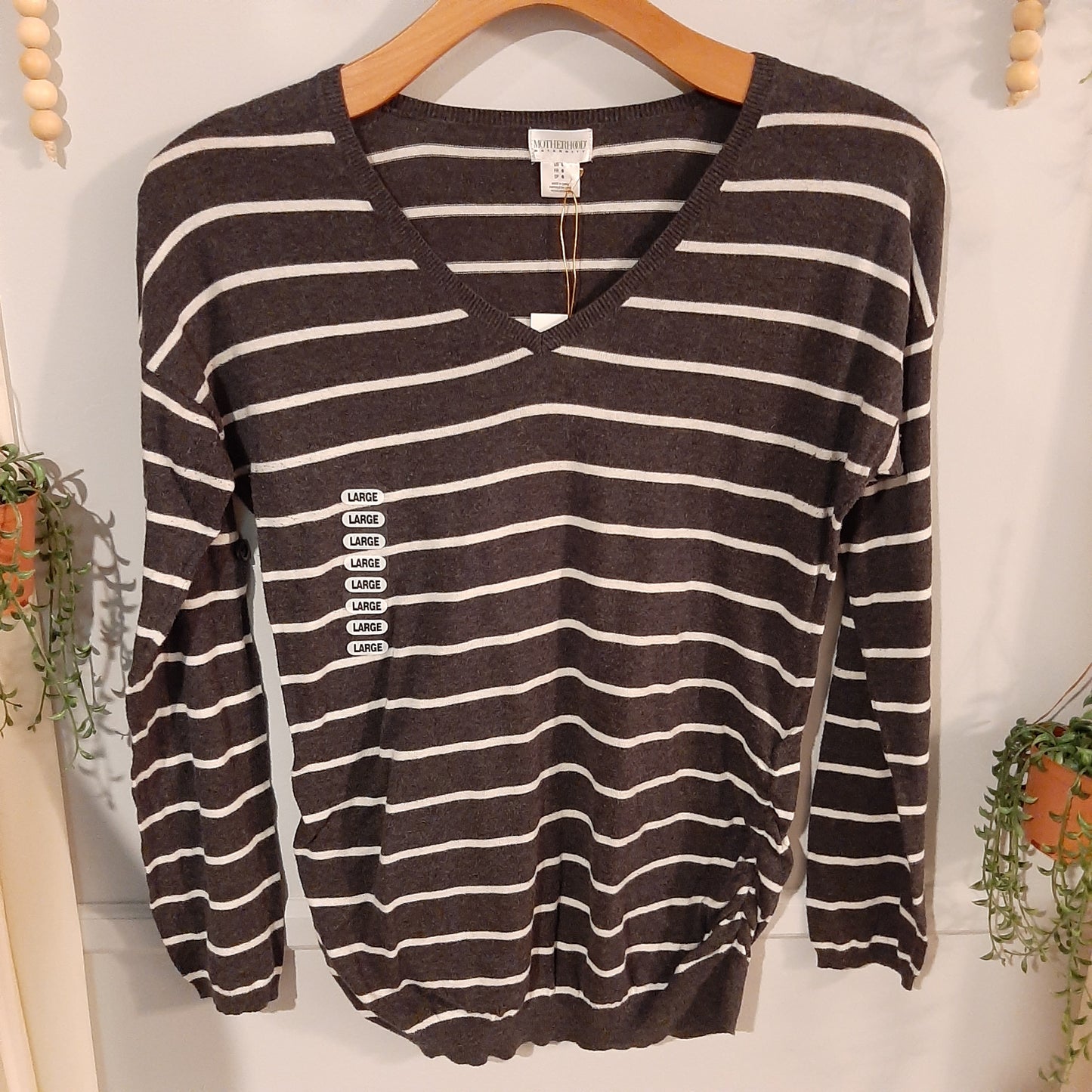 V-neck lightweight LS sweater, Charcoal stripes