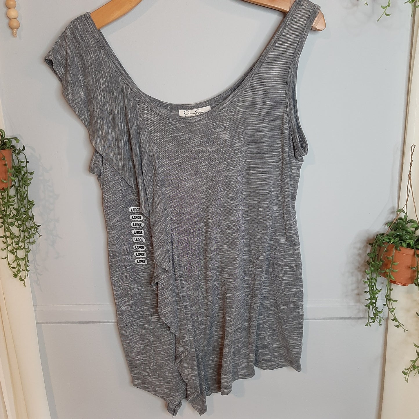 Ruffled asymmetrical tank, Grey