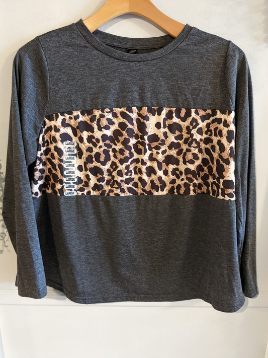 Boxy LS cropped tee, Charcoal leopard
