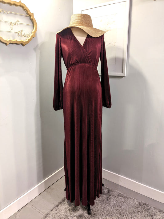 Mesmerizing in Mulberry Pleats