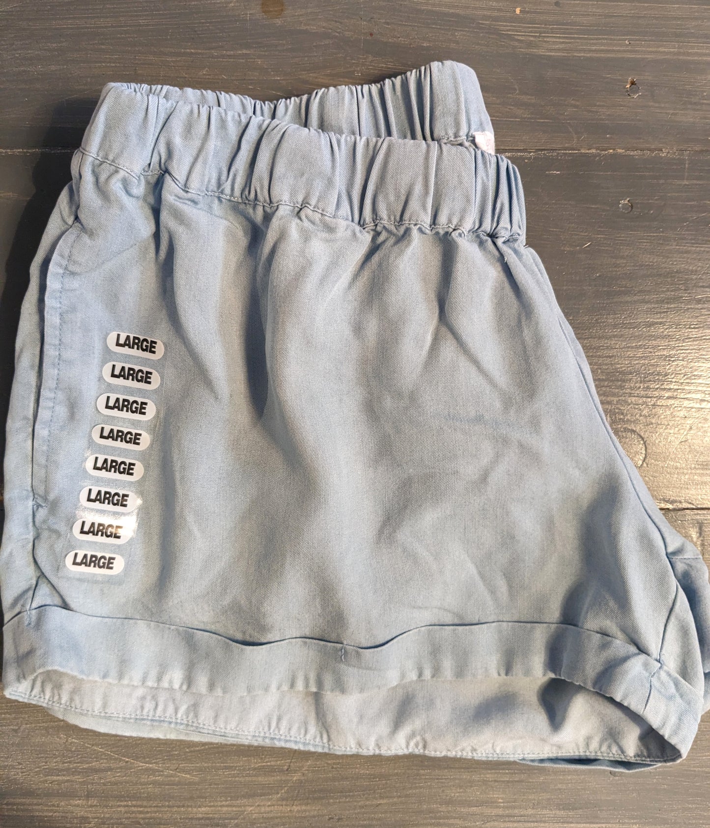 Elastic waist relaxed fit 3" shorts, Light wash