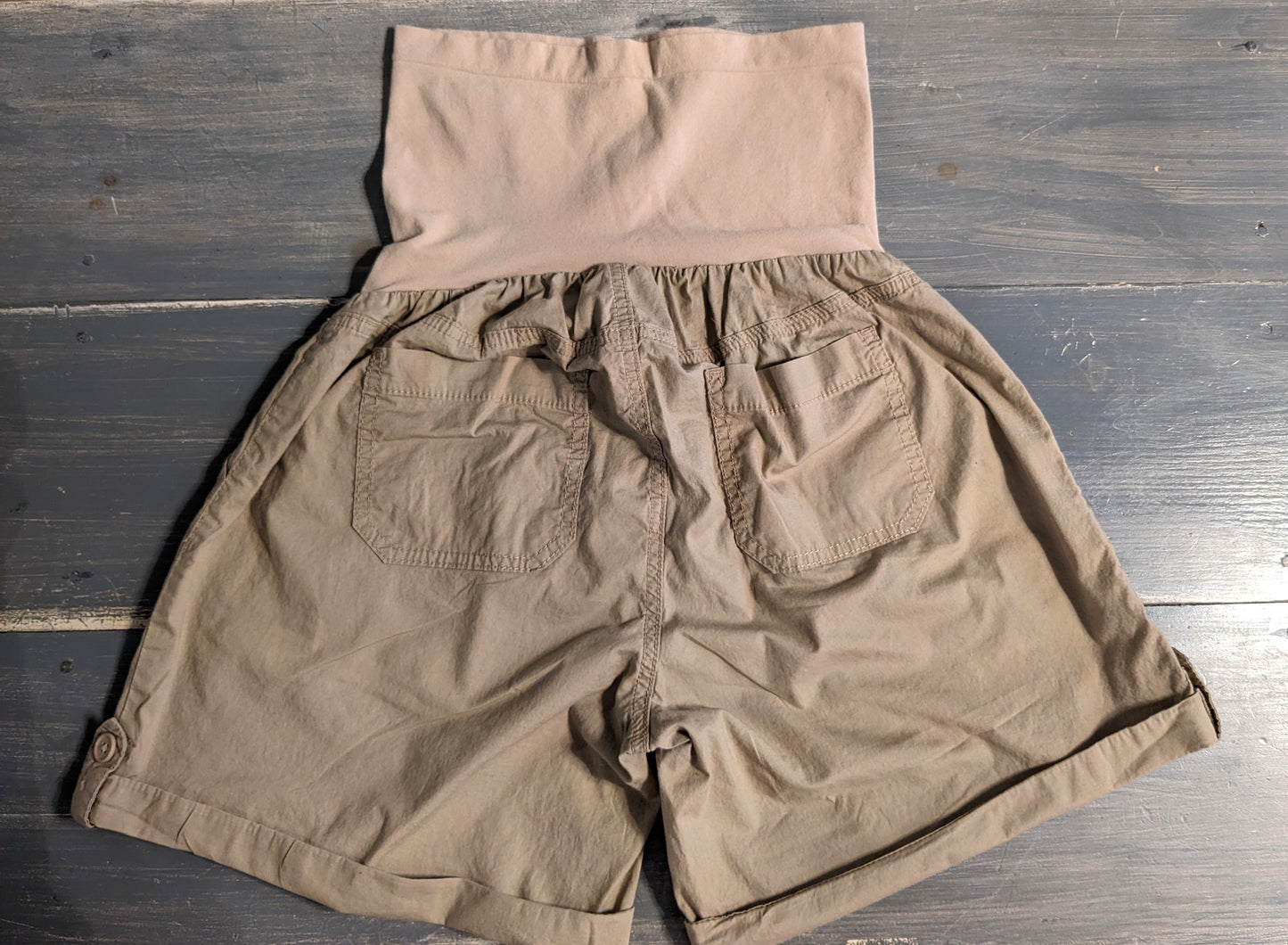 Casual full panel 6.5" rolled cuff shorts, Sand