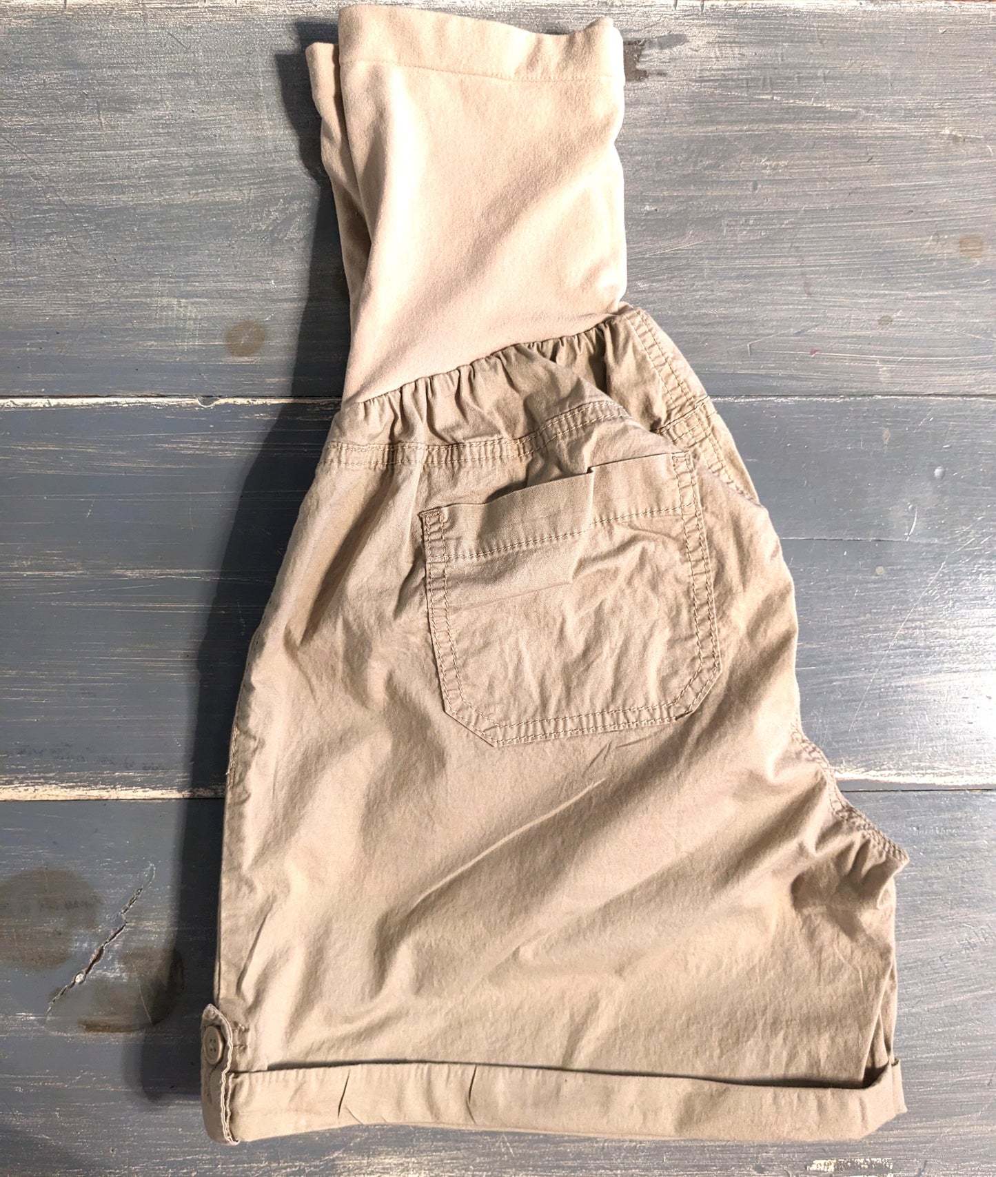 Casual full panel 6.5" rolled cuff shorts, Sand