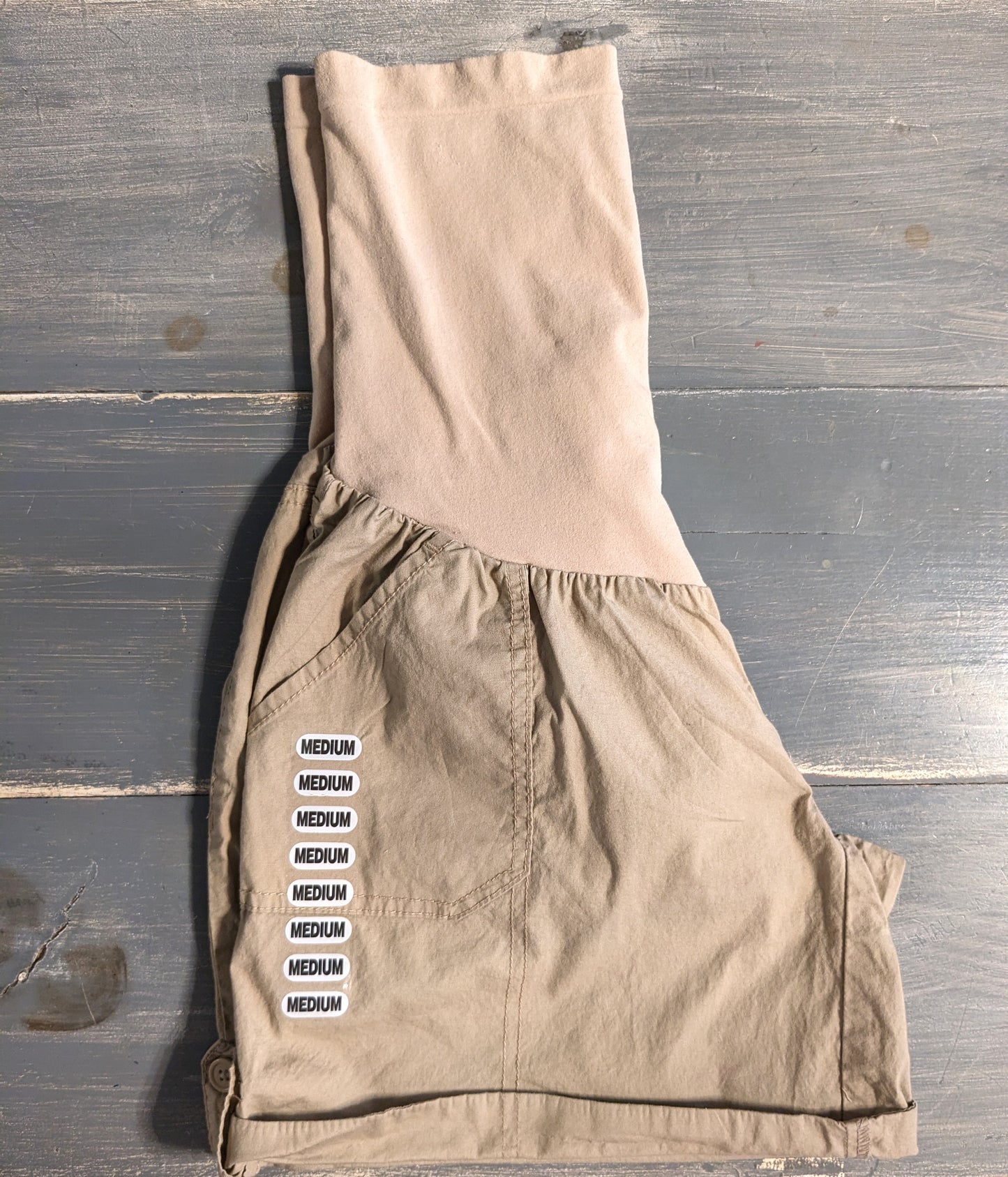 Casual full panel 6.5" rolled cuff shorts, Sand